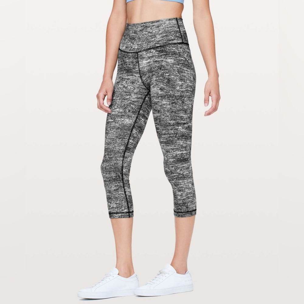 Lululemon Wunder Under High-Rise Crop Tights in Rush Jacquard, size 6 - Picture 2 of 14